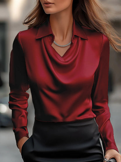 Chemise Satinée à Col Bénitier
