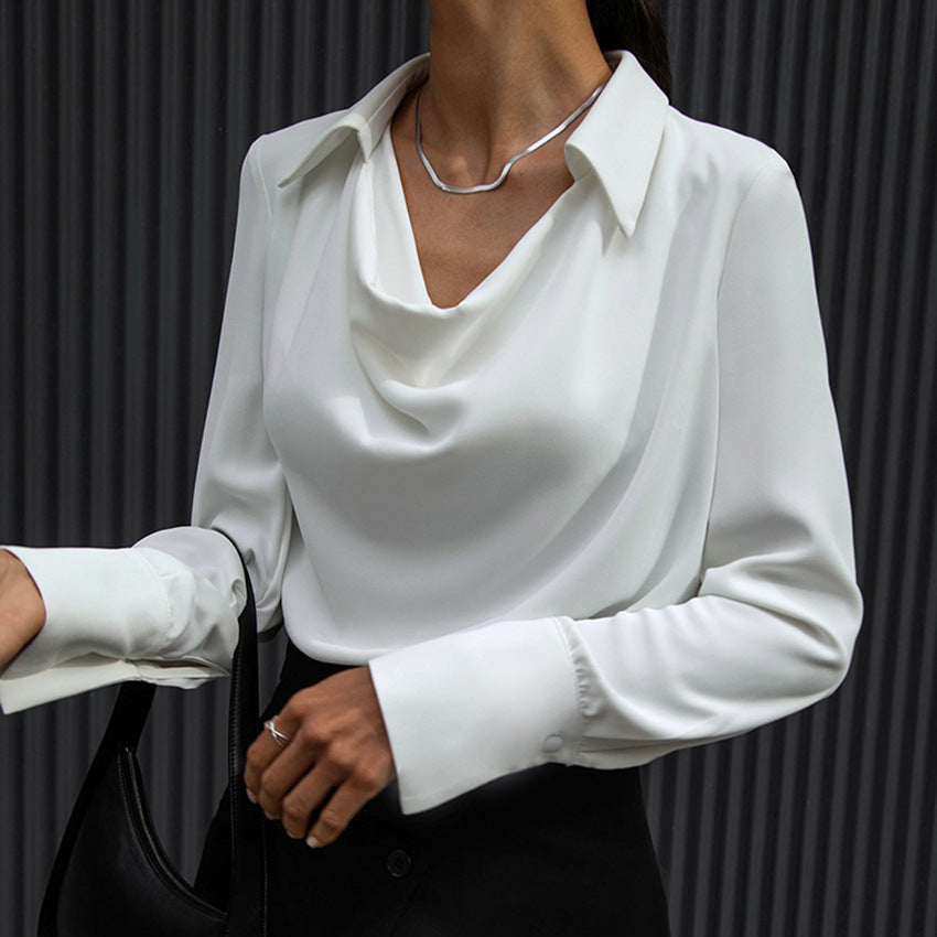 Chemise Satinée à Col Bénitier