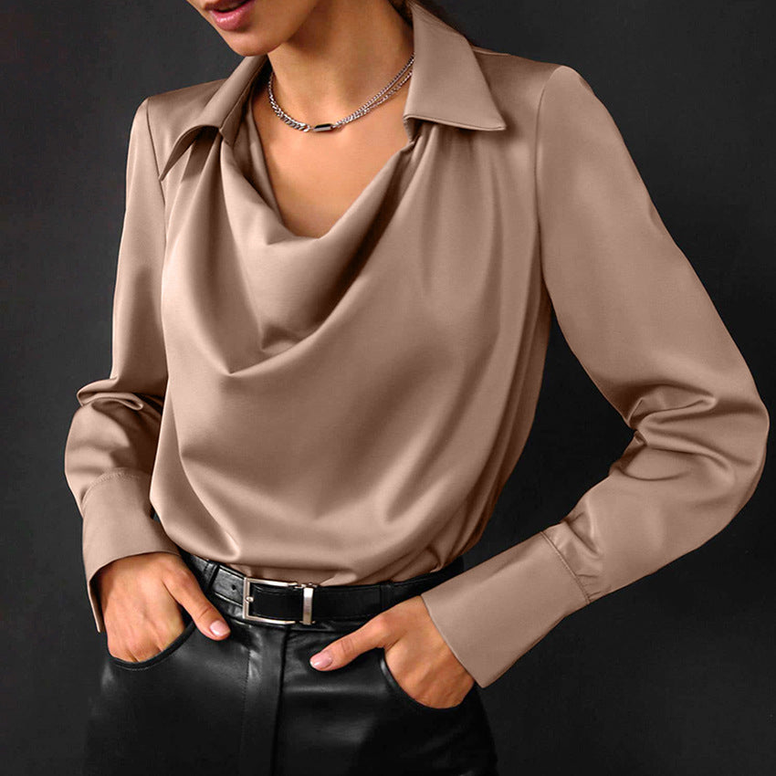 Chemise Satinée à Col Bénitier